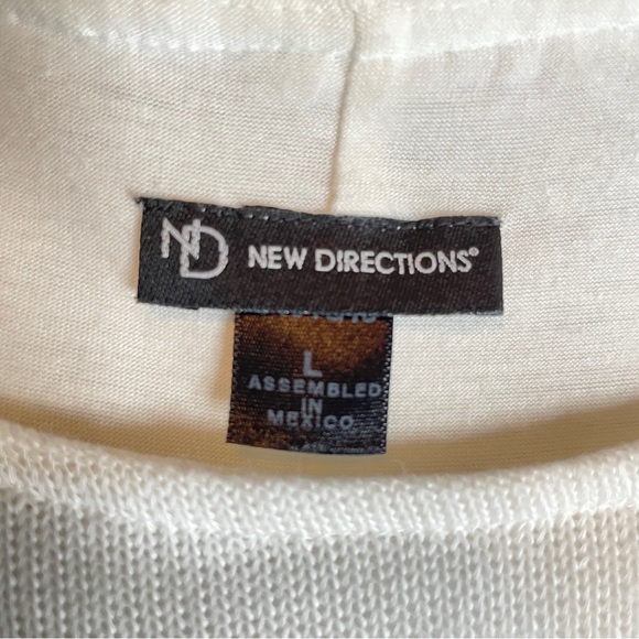 New Directions Large Off White top built in tank underneath - Picture 3 of 3